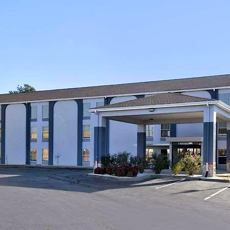 Quality Inn Spartanburg Exterior photo