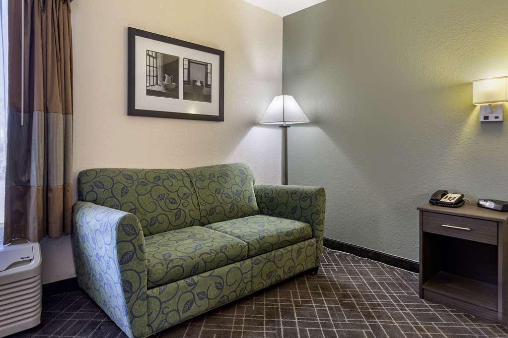 Quality Inn Spartanburg Room photo