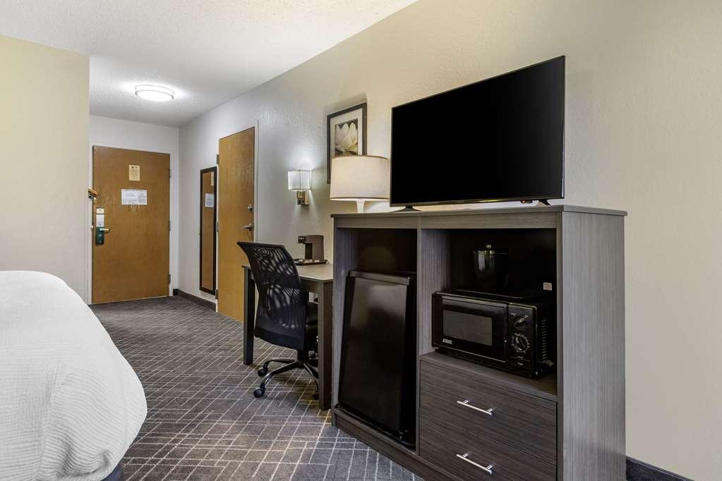 Quality Inn Spartanburg Room photo