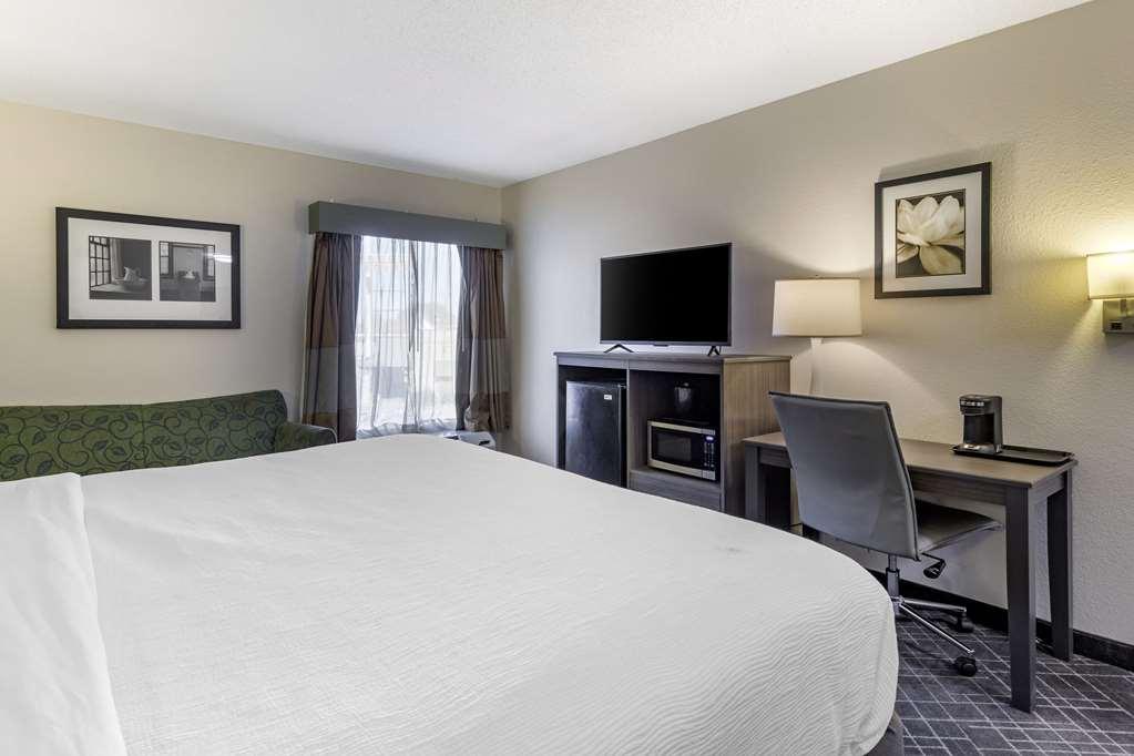 Quality Inn Spartanburg Room photo